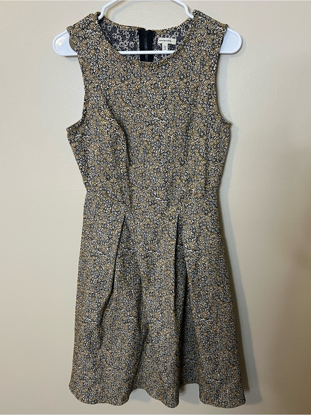 Max Studio Floral Black And Gold Jacquard Pattern Dress